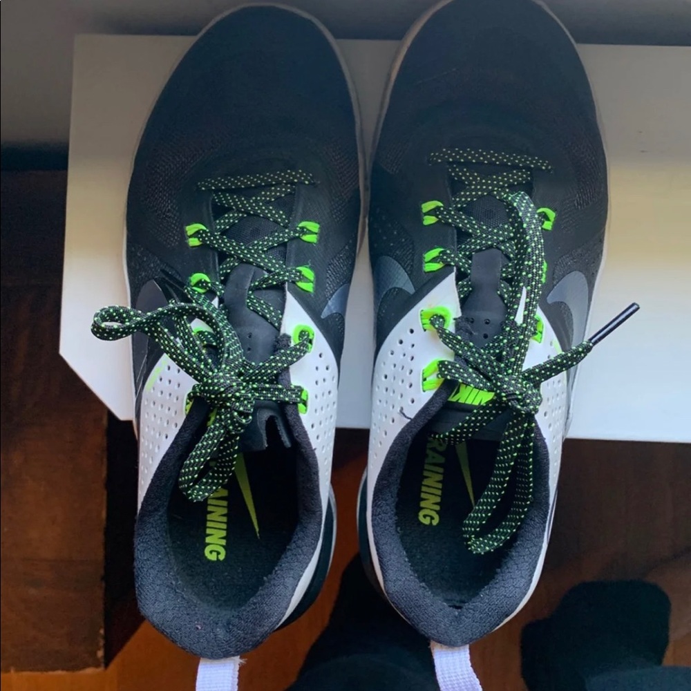 Women’s Metcons
